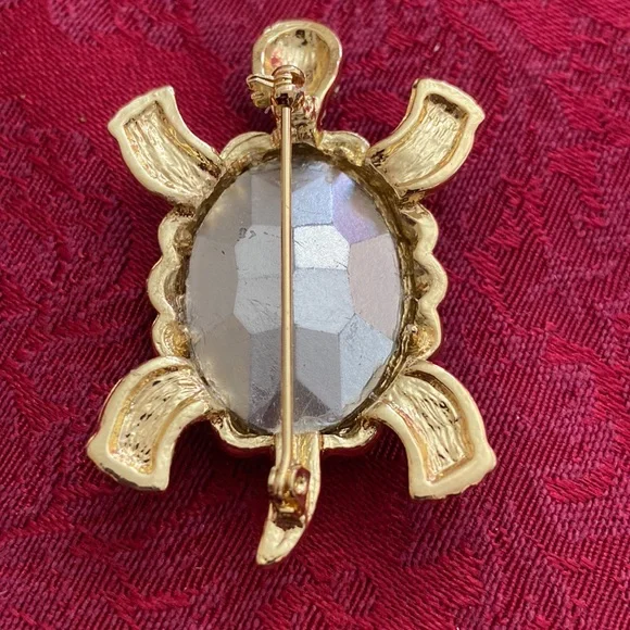 NEW Rhinestoned Turtle Broach - Picture 3 of 5